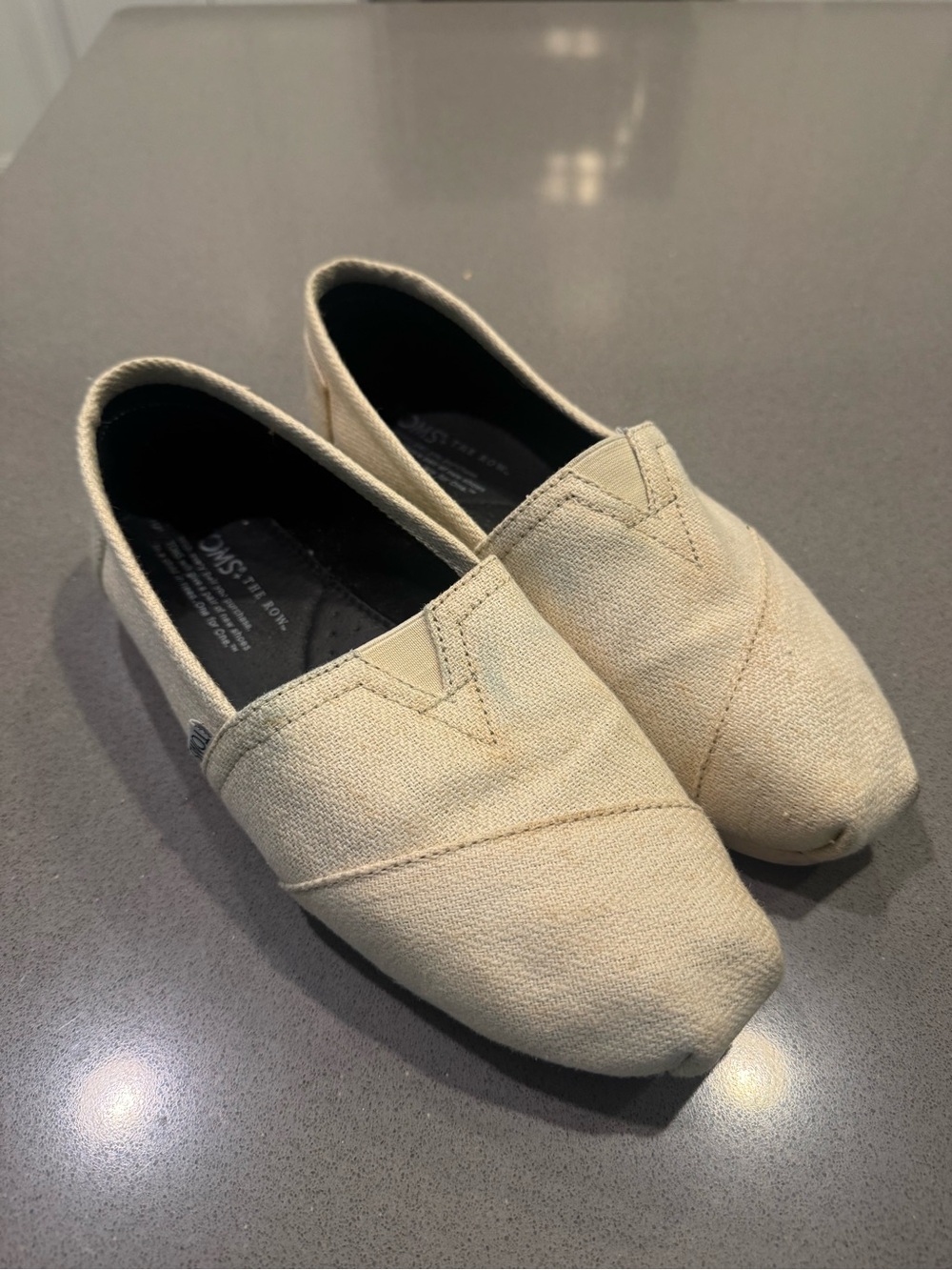Tom’s The Row Collection Classic Kyle Flats in beige